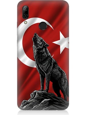 Huawei P Smart 2019 Uyumlu Bayrak Önünde Uluyan Kurt  Desenli Silikon Kılıf