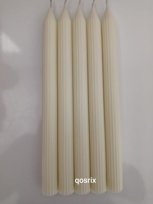 Qosrix 5'li Açık Krem Şamdan Soya Mumu Soya Doğal Pudra Kokulu Uzun Çubuk Konik Mum Dekoratif