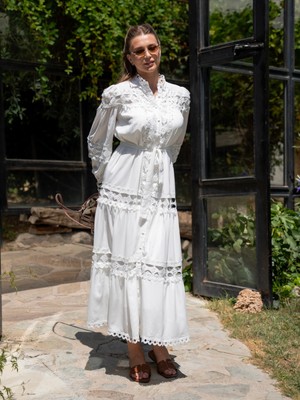 Beyaz Güpür Detay Uzun Elbise