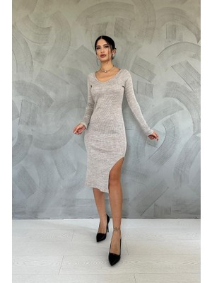 Janes Bej Eteği Yırtmaçlı Triko Elbise