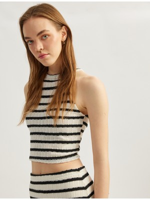 Koton Çizgili Halter Yaka Kolsuz Crop Kroşe Üst