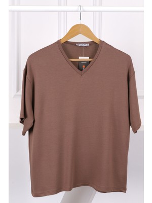 Kahverengi V Yaka Kısa Kol T-Shirt