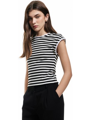 Koton Bisiklet Yaka Çizgili Kolsuz Tişört