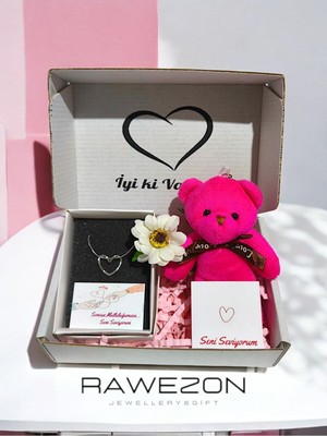 Rawezon Elite Kalpli Çelik Kolye ve Peluş Ayıcık Anahtarlık Konsept Hediye Kutusu - Sevgiliye, ve Sevdiklerinize 1 Adet