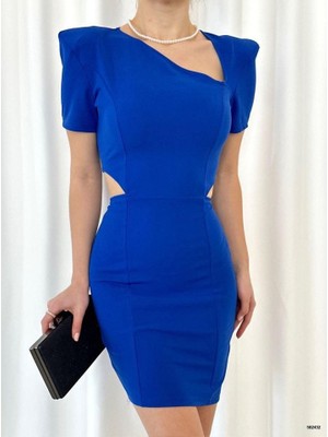 La Mode Istanbul Kadın Kısa Kollu Asimetrik Yaka Detay Mini Krep Elbise