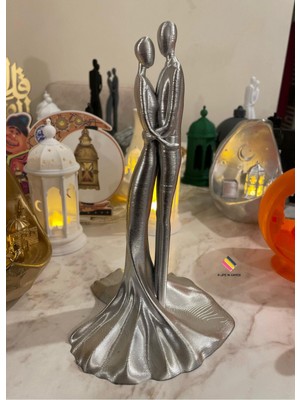 Romantik Çift Biblo - 22CM Şık ve Modern Masaüstü Dekorasyon Hediye Figür Ev Ofis Aşk Love Sevgili