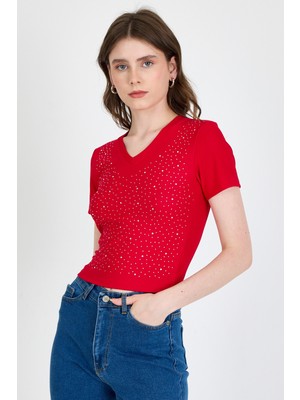 Kırmızı Taş Işleme Detaylı V Yaka Slim Fit Tişört 0949