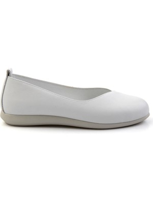 Beyaz Leather Kadın Casual Ayakkabı K01331041803