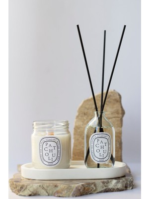 (Tabak Hariçtir) Paçuli Kokulu Ahşap Fitilli Mum ve Oda Kokusu Seti (Altlık Hariçtir)