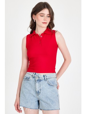 Kırmızı Düğmeli Polo Yaka Sıfır Kol Örme Bluz 2219