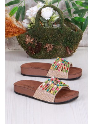 Renkli Boncuk Işlemeli Kadın Terlik – Rahat ve Hafif Yazlık Taban