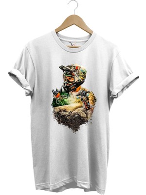 Bisiklet Dağ Tırmanışı Kask ve Bisiklet Orman Detay Tasarım Basklılı %100 Pamuk Regular Fit T-Shirt