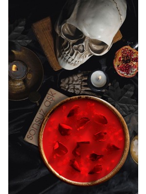 Amber & Yaban Gülü Esanslı Polietilen Kapta Kokulu Vegan Dekoratif Mum - Çap 10 cm - 120 G