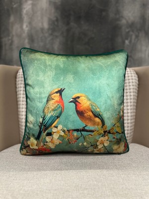 Ithal Ipek Kadife Yeşil Zemin Tropikal Renkli Kuşlu Kırlent Kılıfı (Çift Taraflı Desen)