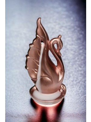 Şık Bronz Tütsülük, Zarif Tasarım, Ev Dekoruna Şıklık Katar