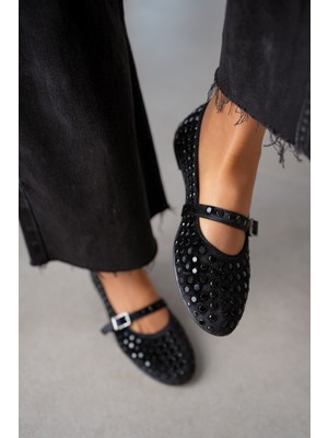 Selin Shoes Caren Siyah Kadife Kumaş Üzerine Parıltılı  Taş  Detaylı Bilekten Bağlamalı Kadın Babet- Siyah