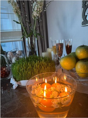 12'li Turuncu Suda Yüzen Terapi Mumları, Huzur ve Sıcaklık Sağlar