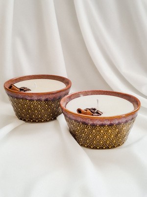 El Yapımı Kahverengi Seramik Tabakta Tarçın Kokulu Dekoratif Mum
