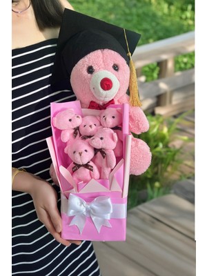 Mezuniyet Hediyesi:  Mezun Peluş Ayıcık & Pembe Ayıcık Buketi