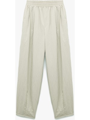 Koton Rahat Kalıp Beli Lastikli Cepli Pileli Paraşüt Pantolon