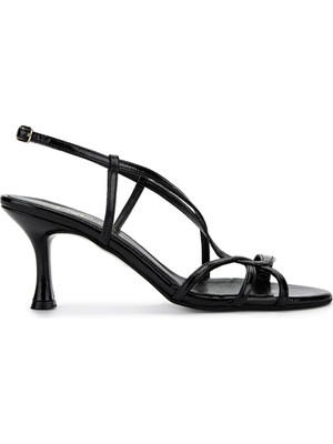 Tamer Tanca Kadın Hakiki Deri Siyah Rugan Topuklu Ayakkabı 1075 10222-13 Bn Ayk Y25 Sıyah Krsk Rgn