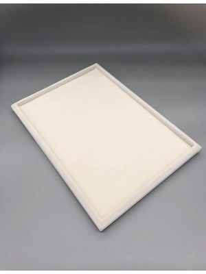 About The Perfect Krem Renk Takı Servis Kutusu ve Tablası, Şık ve Işlevsel Dekorasyon Parçası