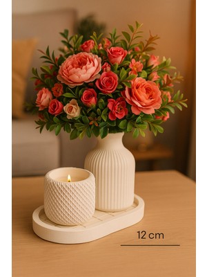 Beyaz Seramik Vazo ve Mumluk Seti – Masaüstü Şıklık ve Hediye Alternatifi