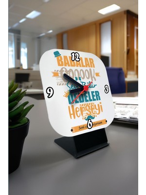 About The Perfect Babalar Gününe Özel Şık Kare Masa Saati, Sade ve Kullanışlı Tasarım