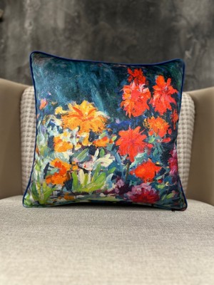 Pastel Mavi Ipek Çiçekli Çift Taraflı Kırlent Kılıfı