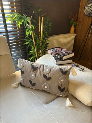 Nakişli Dikdörtgen Kırlent Kılıfı, Gri Antrasit ve Beyaz, Şık ve Zarif Tasarım