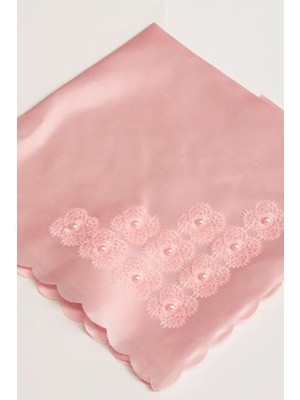 About The Perfect Pudra Renkli Incili Oya Işlemeli Bohça, Şık ve Zarif Ev Dekoru Seçeneği