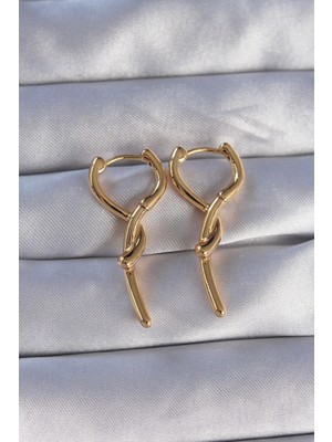 Pirinç Gold Renk Sarmal Çubuk Tasarımlı Uzun Küpe