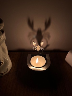 Detaylı Metal Mumluk, Akrep Burcu Silüetli, Şık ve Dayanıklı Dekorasyon Ürünü