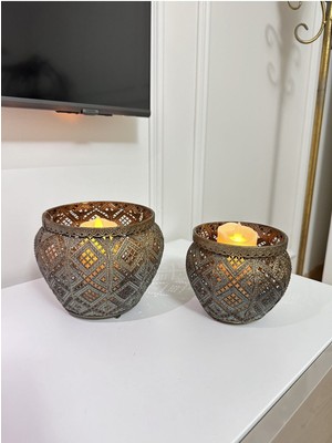 Şık Metal Dekoratif 2 Boy Mumluk Takımı, Altın Tonlarında Estetik ve Modern Tasarım