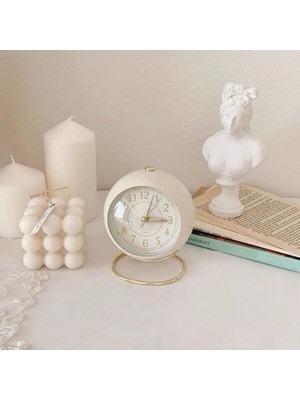 Bej Retro Quartz Işıklı Sessiz Masa Saati, Şık ve Kullanışlı Ev Dekoru