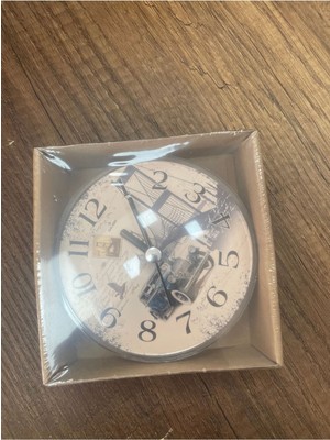 Şık ve Fonksiyonel Mıknatıslı Saat, Tarzınıza Zarif Dokunuşlar Katar