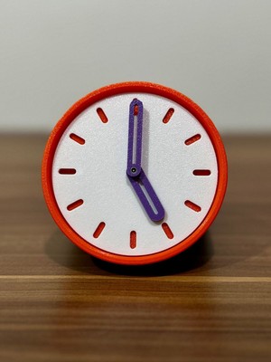 Şık Mor Modern Masa Saati, Zarif ve Kullanışlı Tasarım