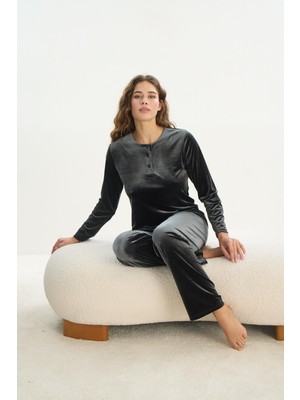 Kadın Uzun Kol Siyah Kadife Pijama Takım C1T2N2O61