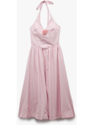 Koton Rahat Kalıp Çiçek Aplike Detaylı Boyundan Bağlamalı Halter Yaka Midi Elbise