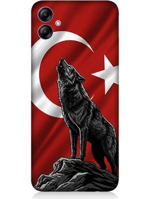 Samsung Galaxy A04E Uyumlu Bayrak Önünde Uluyan Kurt  Desenli Silikon Kılıf