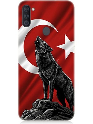 Samsung Galaxy M11 Uyumlu Bayrak Önünde Uluyan Kurt  Desenli Silikon Kılıf