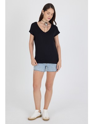 Ön Arka V Yaka Siyah Kadın T-Shirt 0003