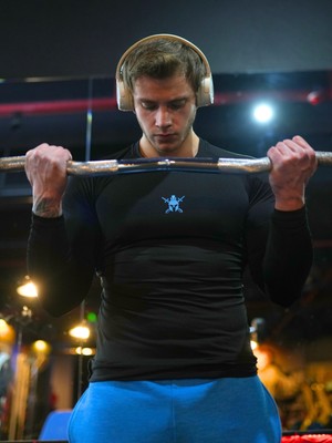 Cooldry Compression Ter Tutmayan Siyah Uzun Kol Tişört Mavi Logo