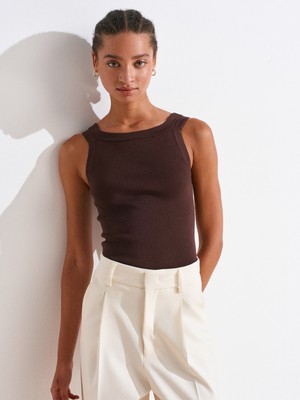 10770 Kare Yaka Askılı Triko Bluz-Kahve