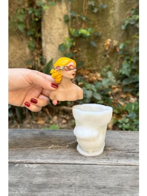 Beyaz Çiçek Motifli Silikon Mum Kalıbı, Rahat ve Şık Tasarım