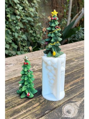 Beyaz Noel Ağacı Silikon Mum Kalıbı, Pratik ve Şık Tasarım ile Kullanım Kolaylığı Sağlar