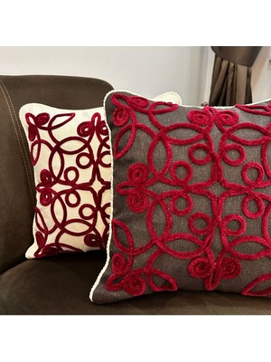 Nakışlı Şık Kırlent Kılıfı, Acı Kahve ve Bordo Renk Seçenekleriyle Kalite Sunar