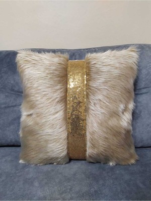 Şeritli Peluş Kırlent Kılıfı, Sütlü Kahve ve Gold Detaylı, Şık ve Rahat Tasarım
