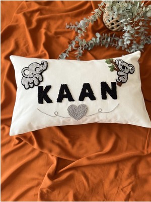 Mavi Bebek Çocuk Isimli Dekoratif Kırlent Kılıfı 40X40 Kare