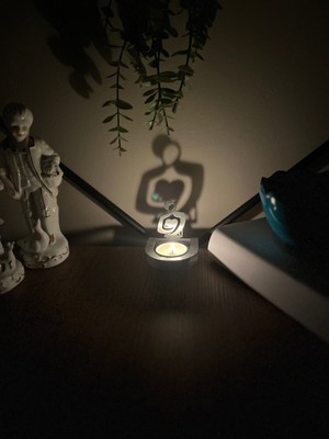 Gri Romantik Temalı Katlanabilir Silüet Dekoratif Mumluk, Şık ve Kullanışlı Tasarım